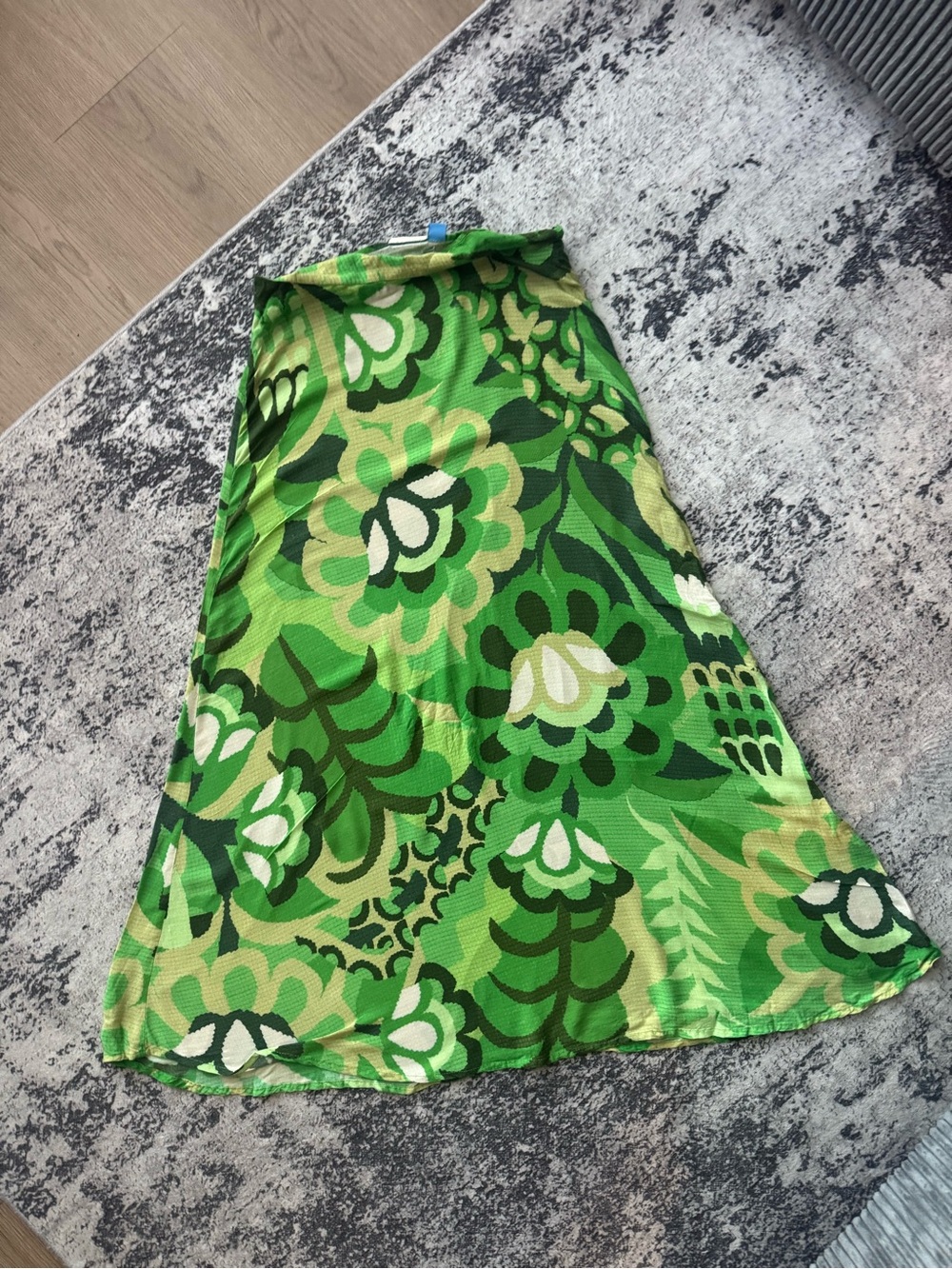 FARM Rio Green Multi Floral A-Line Midi Skirt - Picture 3 of 5